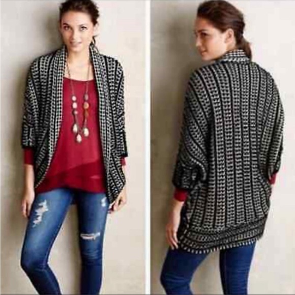 Moth cocoon cardigan black and white size medium - Picture 2 of 6